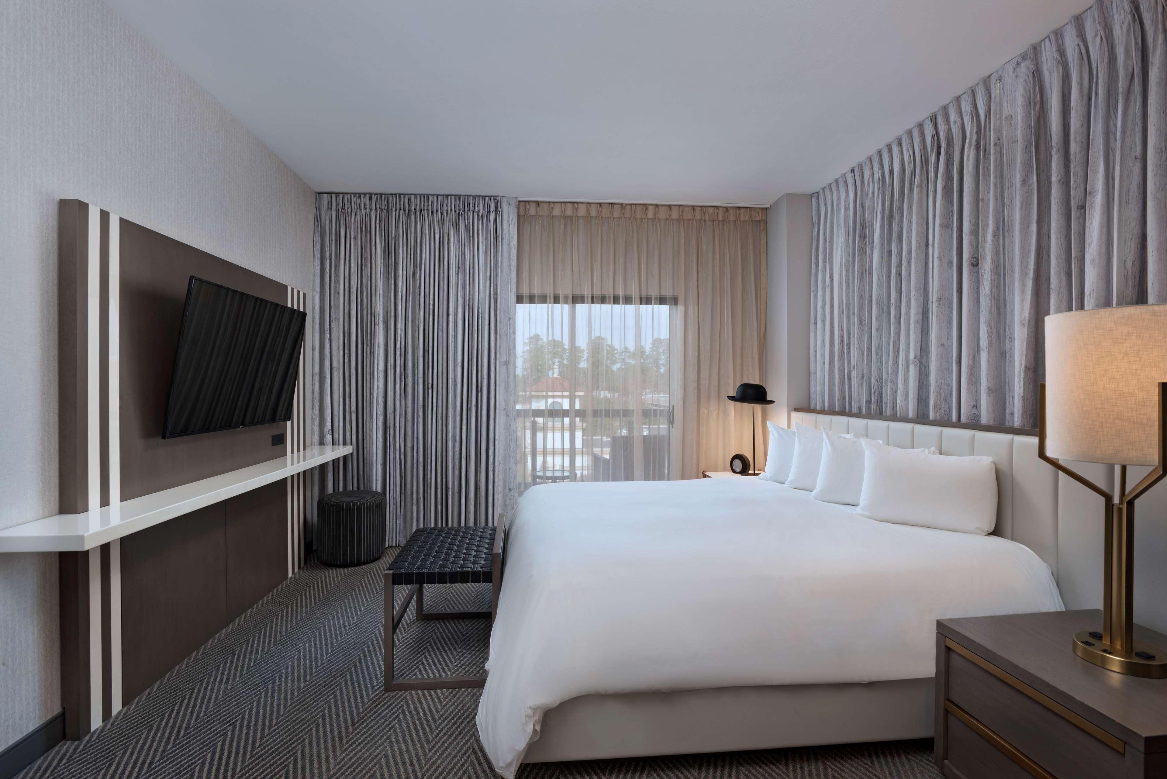 Hotel Hyatt Centric The Woodlands Extérieur photo