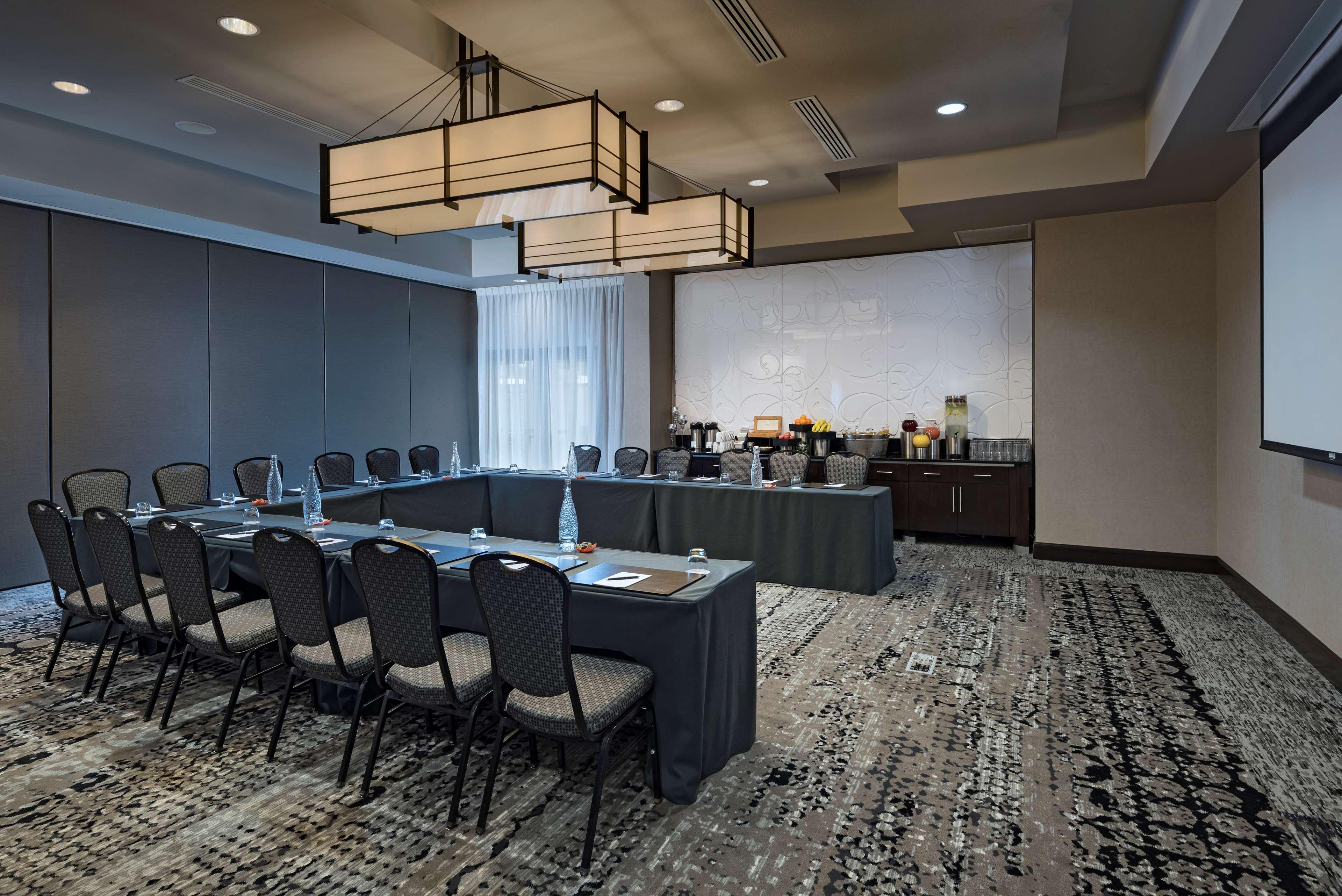 Hotel Hyatt Centric The Woodlands Extérieur photo
