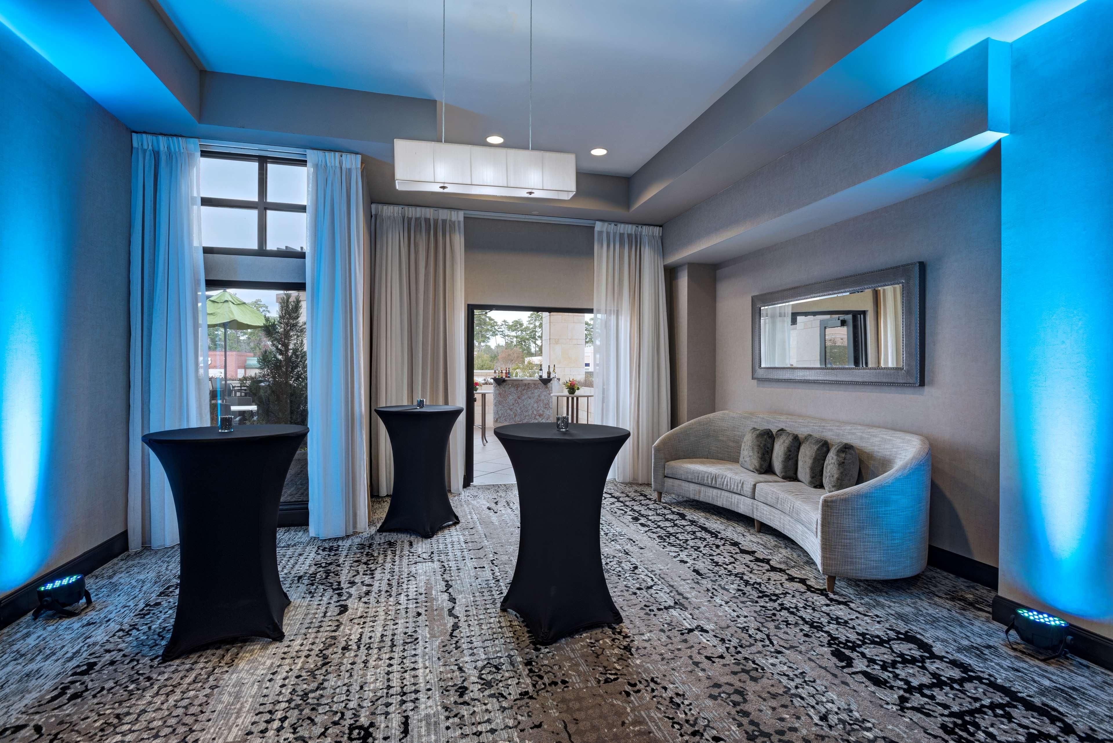 Hotel Hyatt Centric The Woodlands Extérieur photo